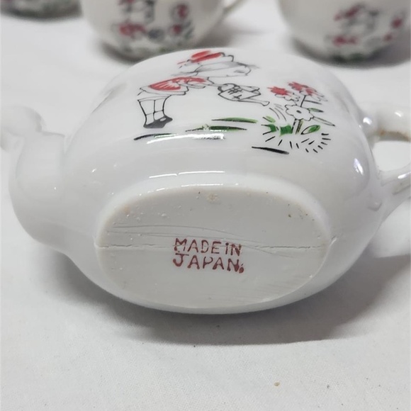Mini Porcelain Tea Set - Picture 3 of 3
